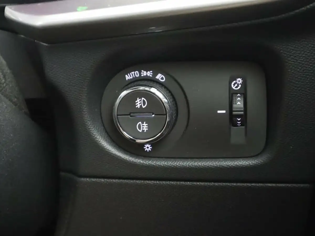 2022-vauxhall-mokka-12-ultimate-130ps-auto-big-38