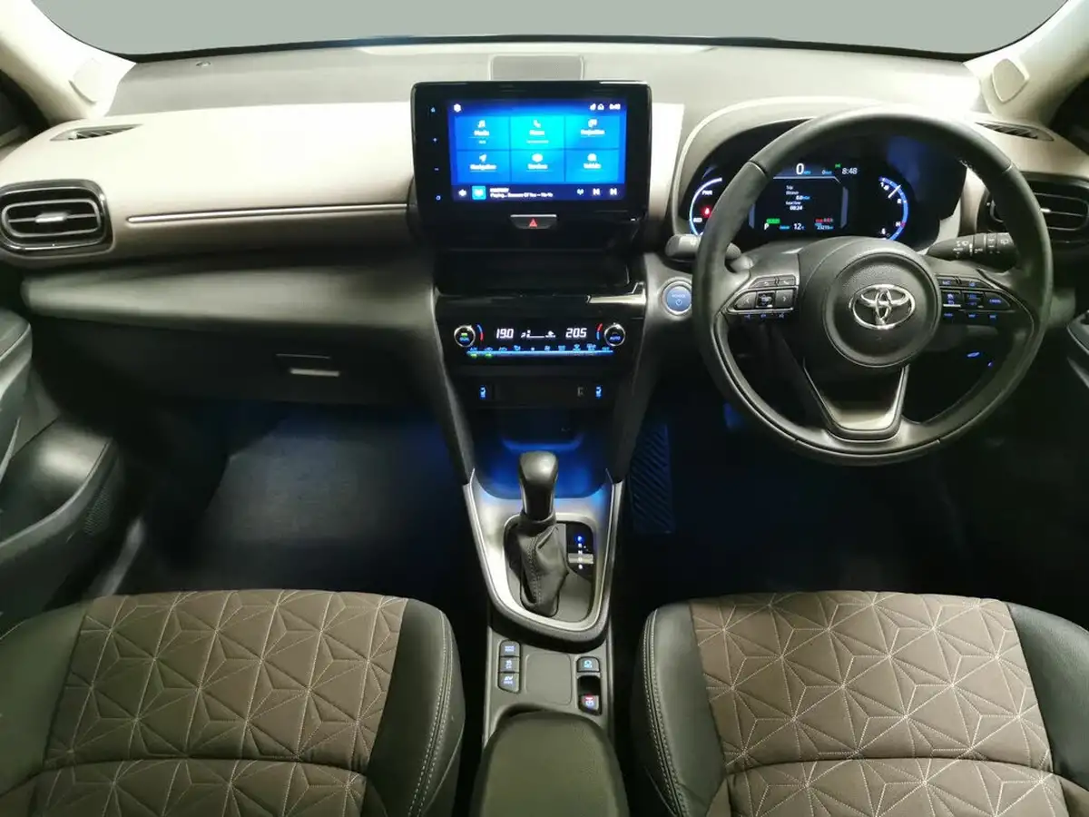 2023-toyota-yaris-cross-15-vvt-i-excel-awd-i-big-7