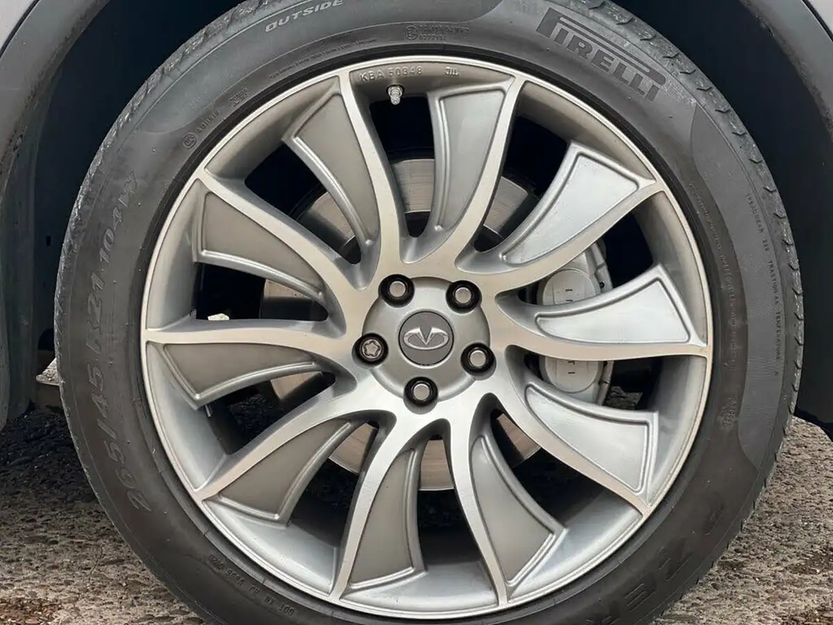2016-infiniti-qx70-30td-ultimate-big-26