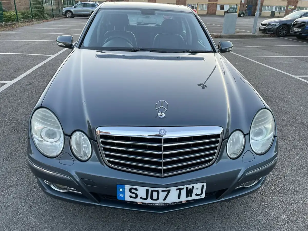 2007-mercedes-benz-e-class-30td-e280-sport-saloon-4d-big-1