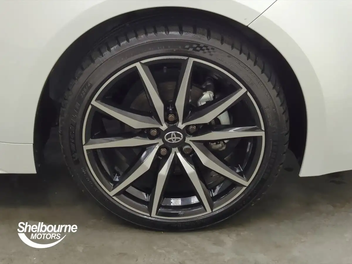 2024-toyota-corolla-18-vvt-i-gr-sport-touring-sports-big-6