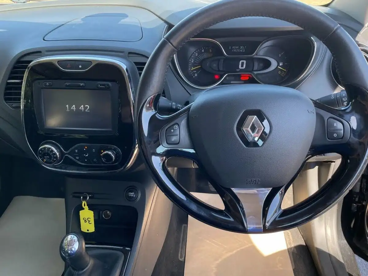 2014-renault-captur-15dci-dynamique-90bhp-energyss-big-17