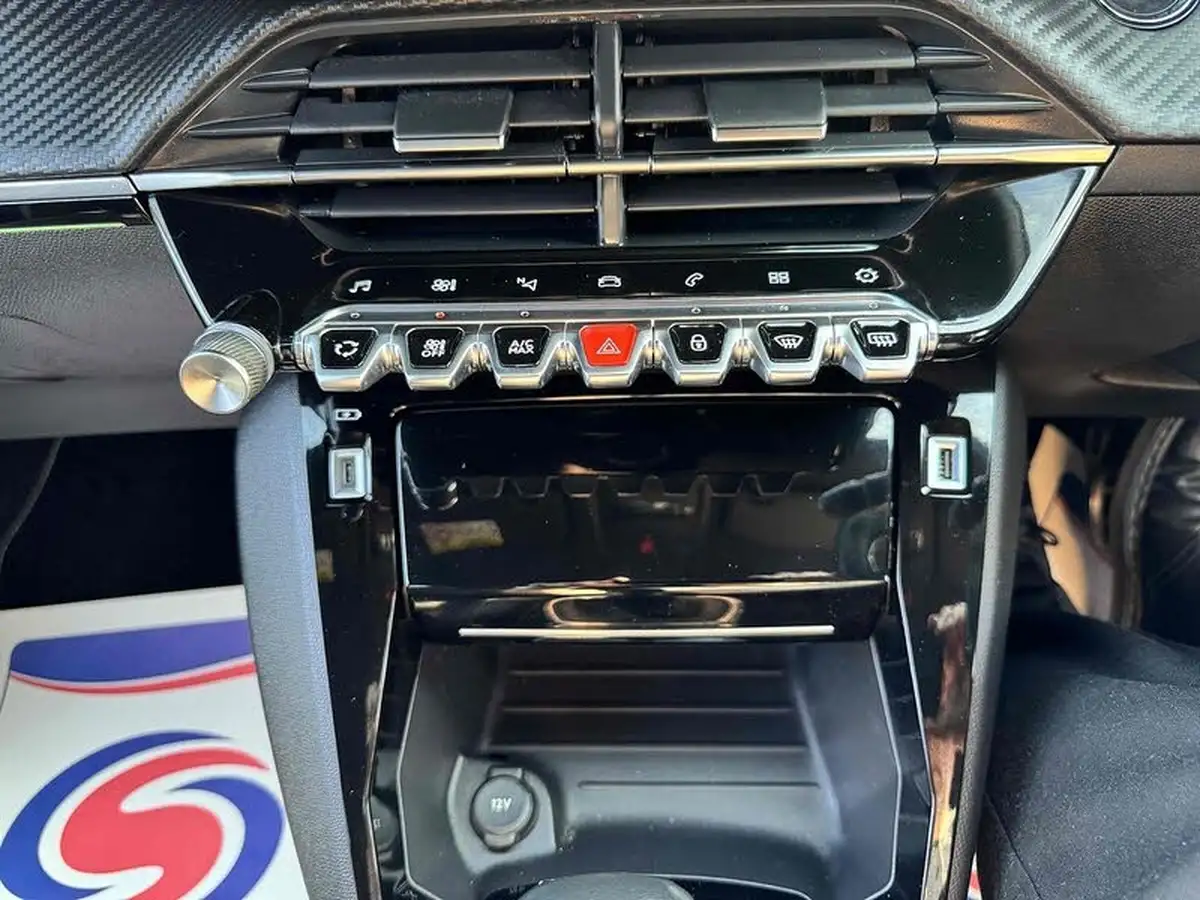 2022-peugeot-208-12-puretech-gt-premium-100bhp-big-25