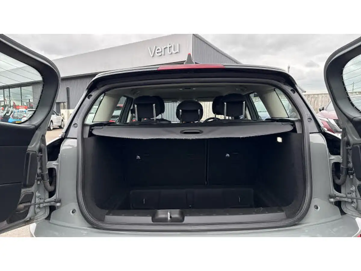 2021-mini-clubman-15-cooper-classic-auto-big-3