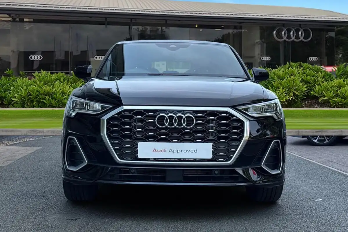 2024-audi-q3-15-35-tfsi-s-line-sportback-tronic-big-5