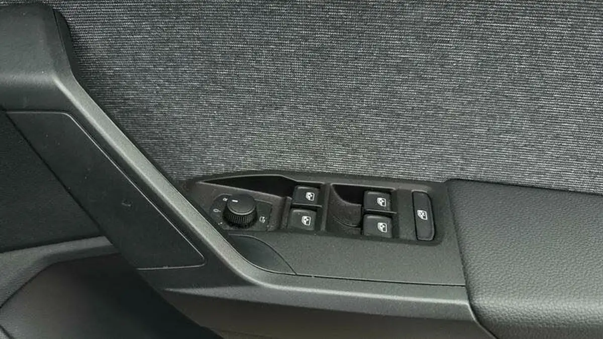 2022-seat-arona-10-tsi-xperience-dsg-big-20