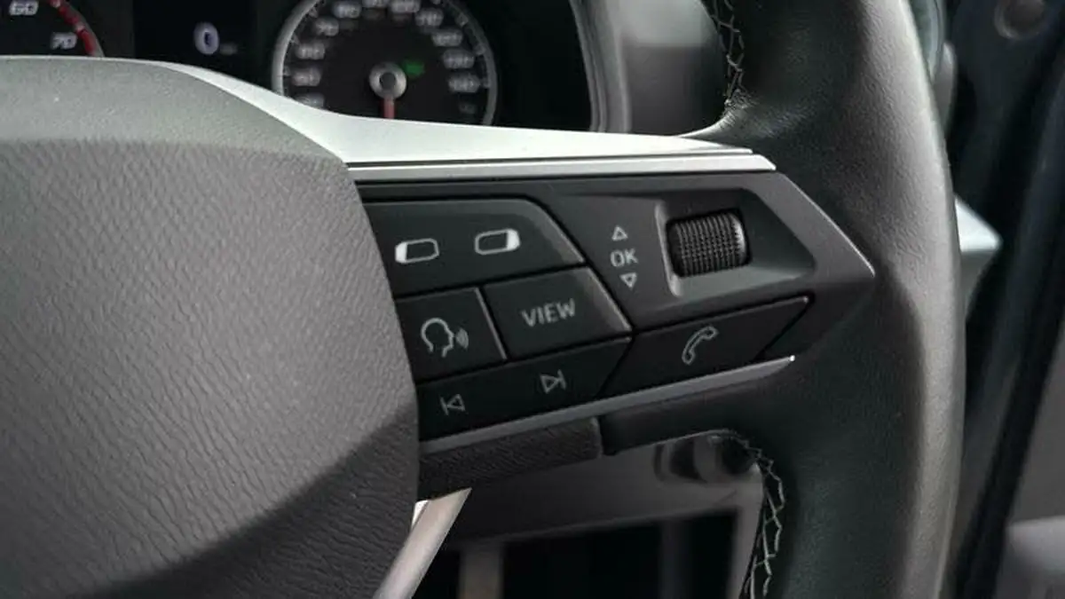 2022-seat-arona-10-tsi-xperience-dsg-big-24