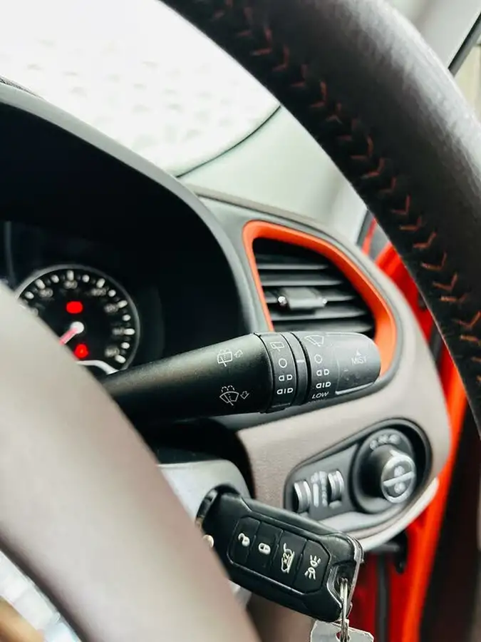 2016-jeep-renegade-16-multijet-ii-limited-ss-big-28