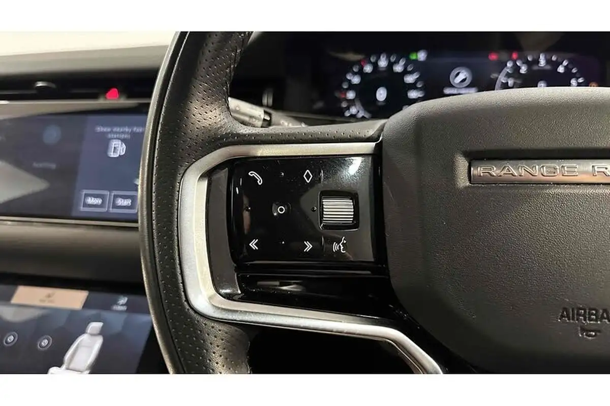 2021-land-rover-range-rover-evoque-15-p300e-r-dynamic-se-big-42