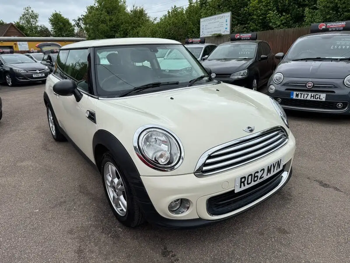 2012-mini-cooper-16-one-98bhp-sport-chili-hatchback-3d-big-2