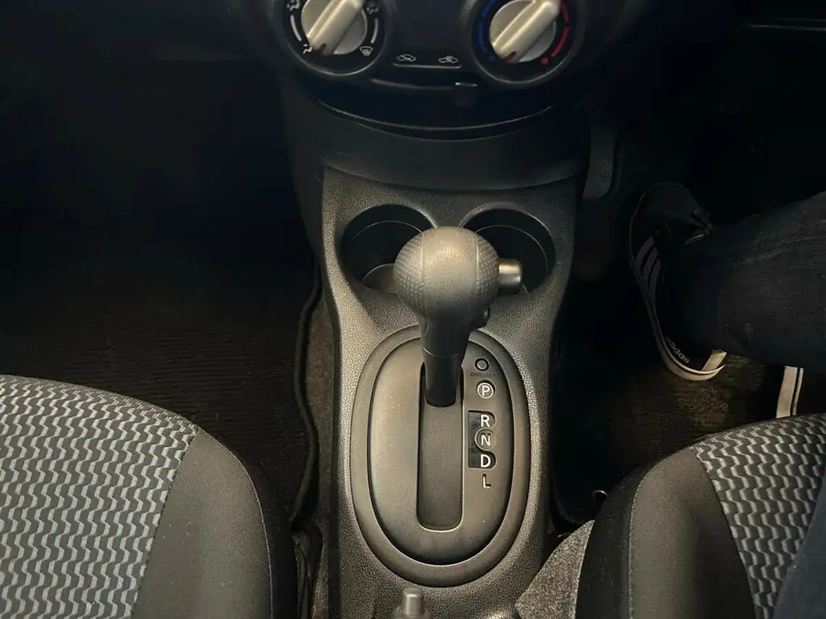2014-nissan-note-big-22