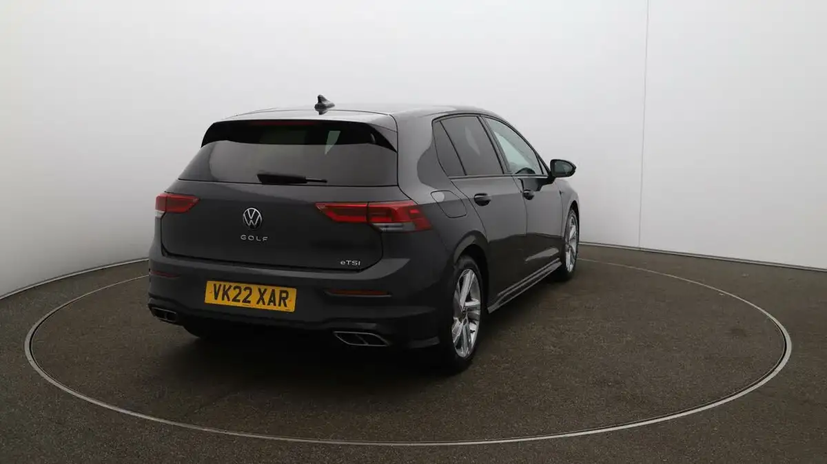 2022-volkswagen-golf-15-etsi-r-line-150ps-hatchback-big-48