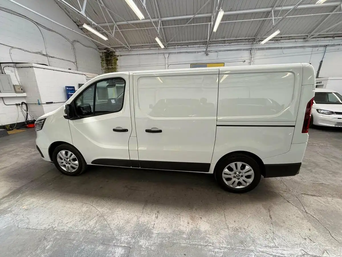2022-renault-trafic-20dci-sl28-130-sport-big-14