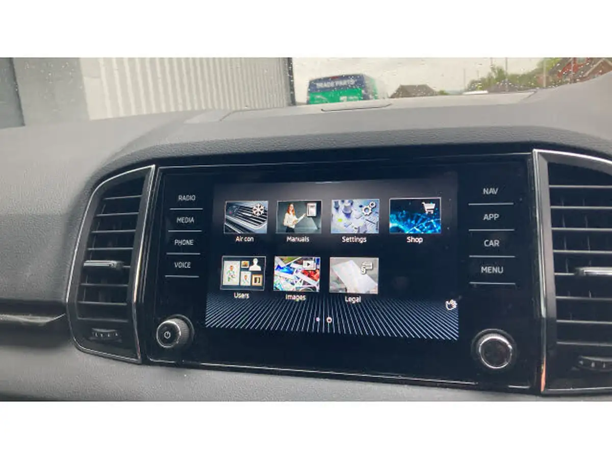 2022-skoda-karoq-15-tsi-se-l-big-24