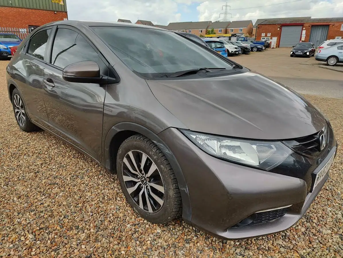 2013-honda-civic-16td-es-big-0