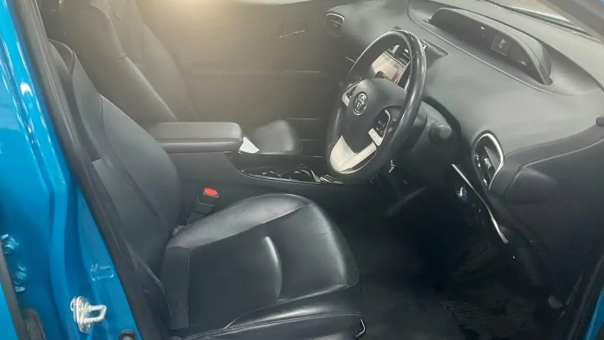 2017-toyota-prius-18-vvt-i-excel-plug-in-big-9