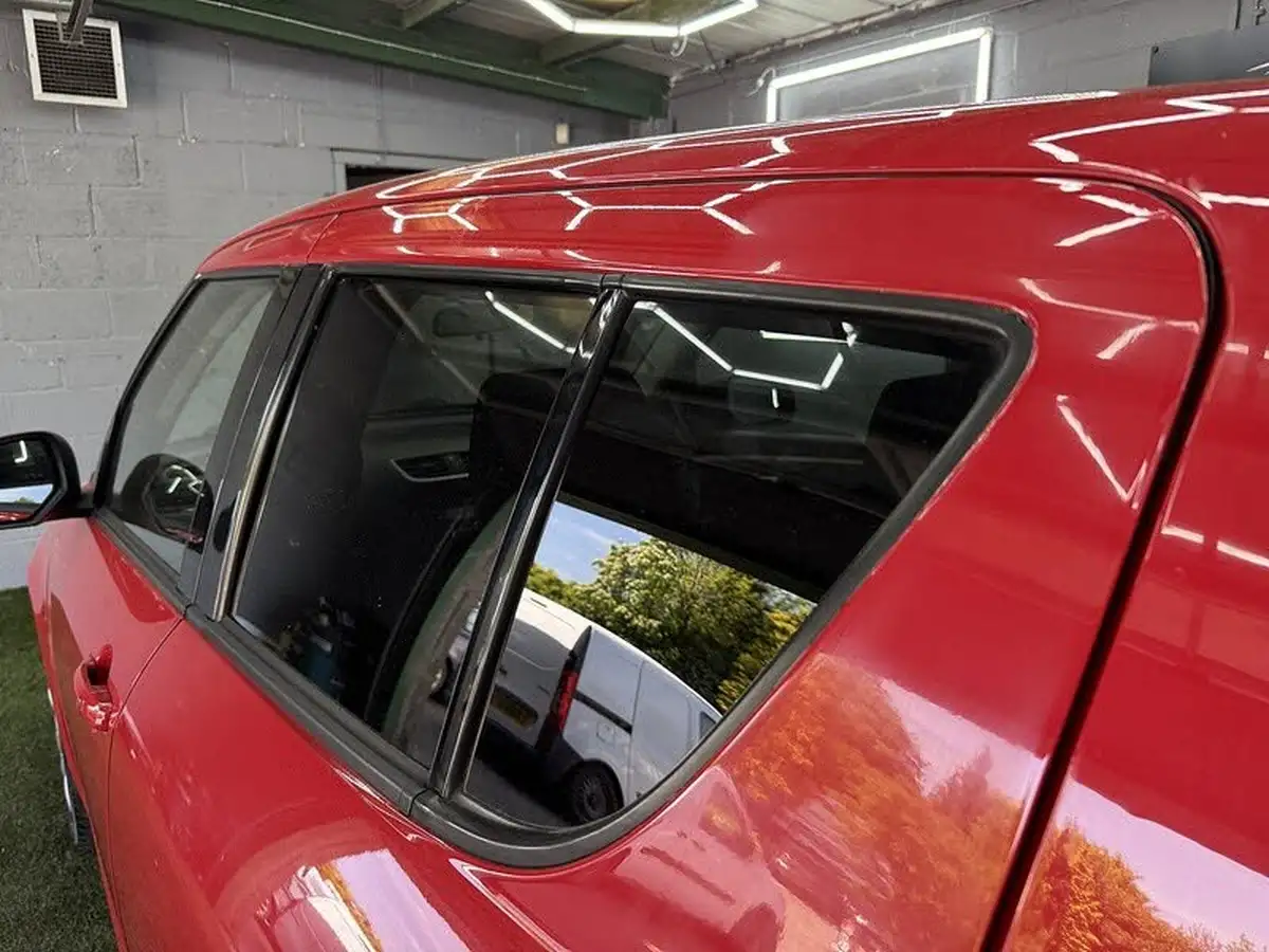 2014-suzuki-swift-12-sz4-94ps-nav-5d-big-4