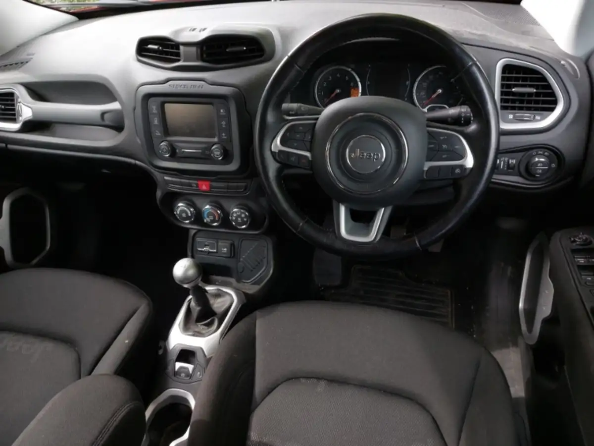 2020-jeep-renegade-10-gse-limited-big-9