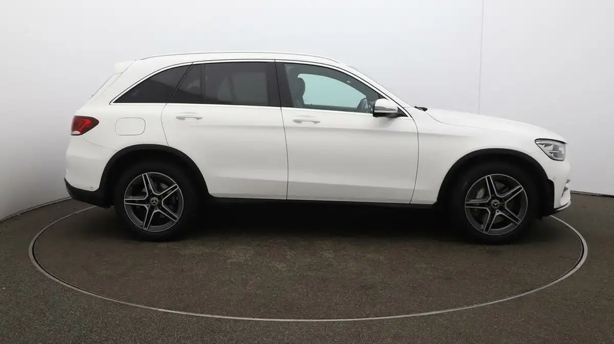 2019-mercedes-benz-glc-class-20d-glc220d-amg-line-station-wagon-5d-4matic-plus-big-46