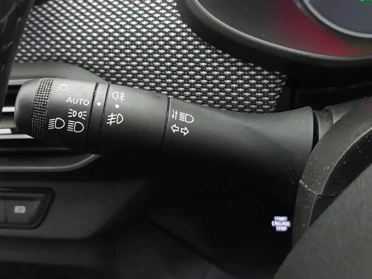 2023-volvo-c40-e-recharge-core-228bhp-big-18