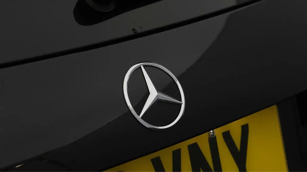 2019-mercedes-benz-a-class-13-a200-amg-line-executive-hatchback-5d-7g-dct-big-19