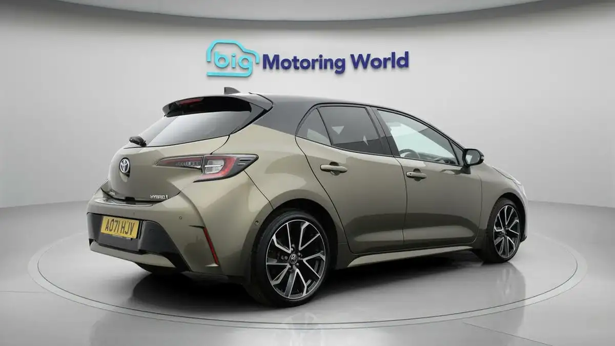 2022-toyota-corolla-18-vvt-i-excel-120bhp-trk-hatchback-big-6