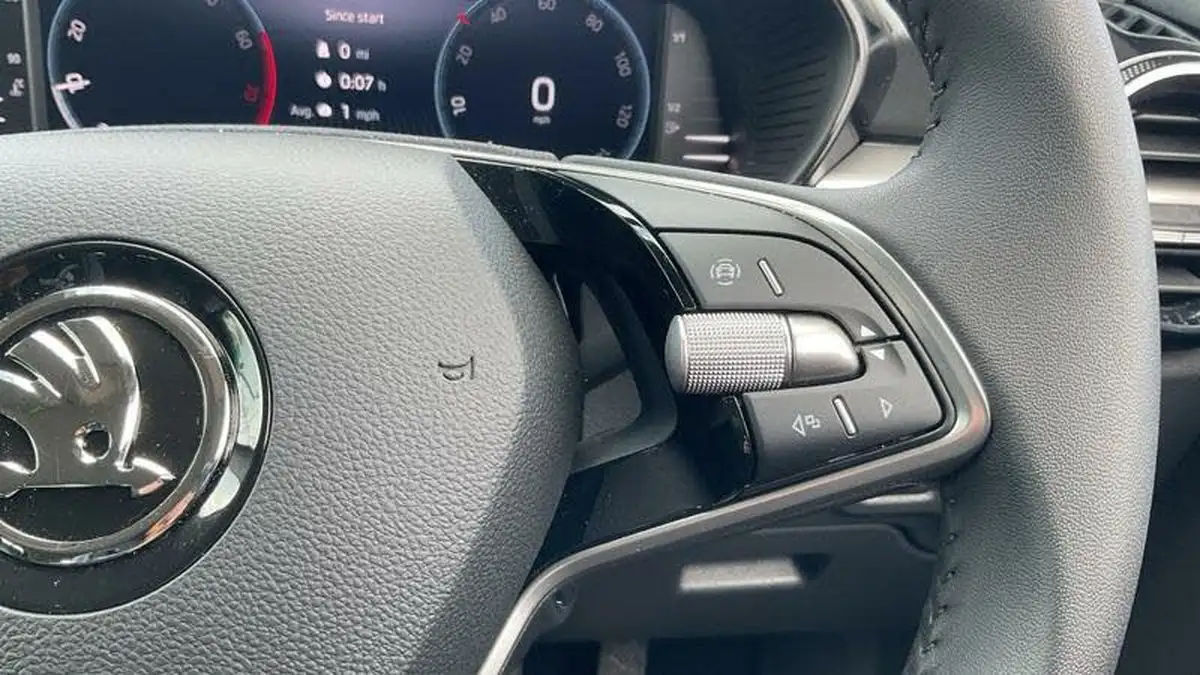 2024-skoda-fabia-10-tsi-colour-edition-116ps-big-19