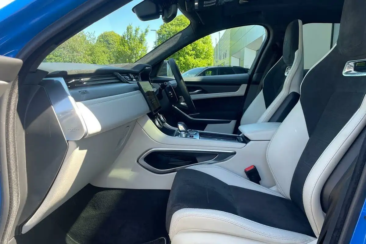 2024-jaguar-f-pace-50-v8-p575-svr-575-edition-big-9