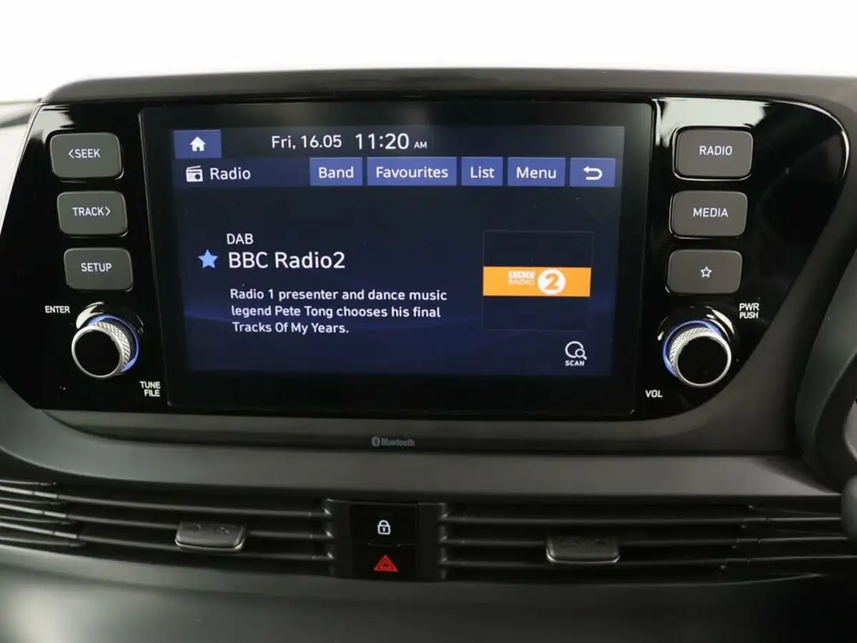 2022-hyundai-i20-10-t-gdi-se-connect-eclutch-imt-big-12