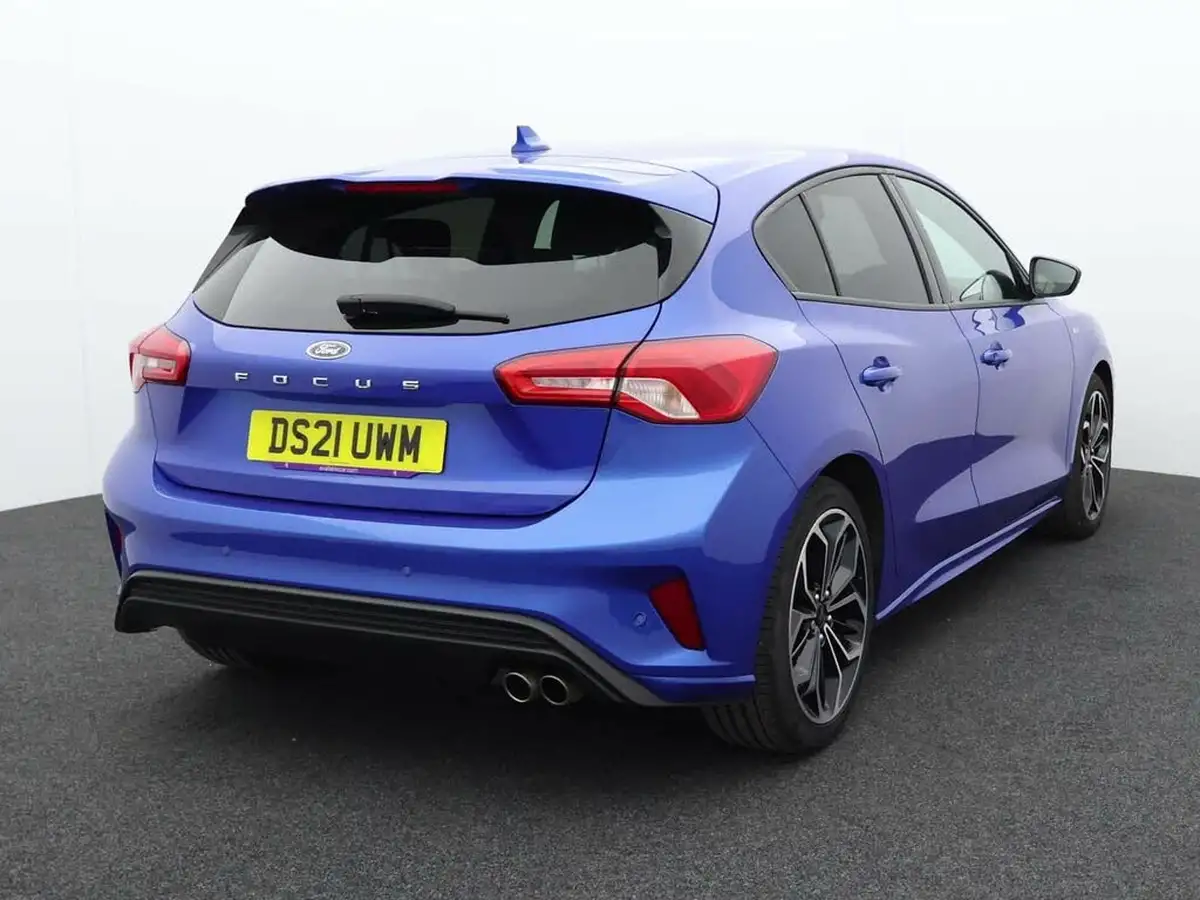 2020-ford-focus-10t-st-line-x-hatchback-auto-big-5