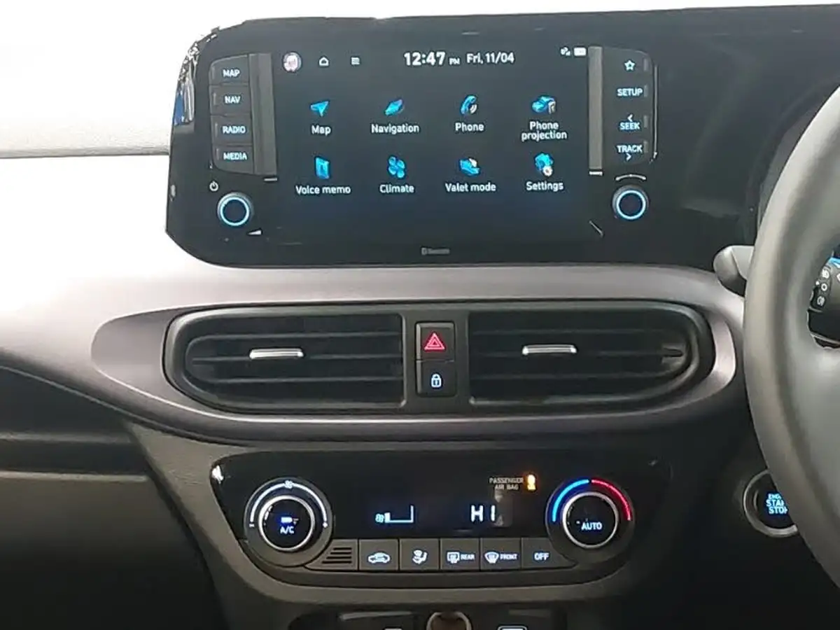 2024-hyundai-i10-12-premium-79ps-auto-big-9