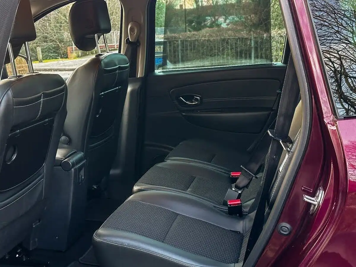 2015-renault-grand-scenic-15dci-dynamique-nav-edc-auto-big-21