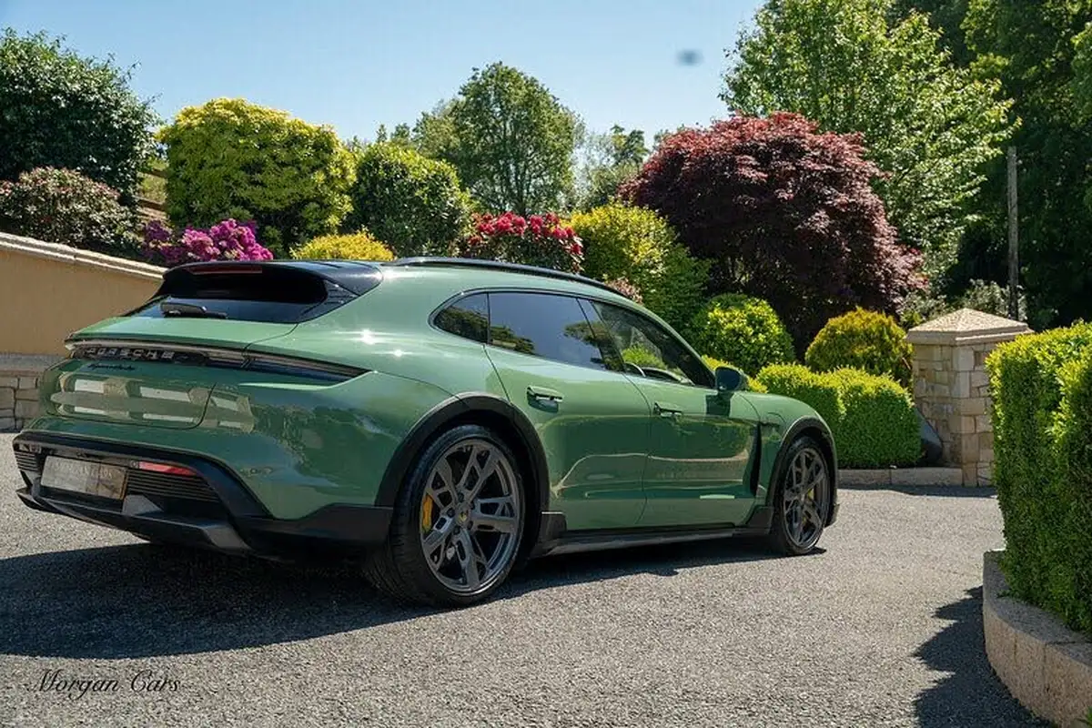2022-porsche-taycan-e-turbo-cross-turismo-big-69