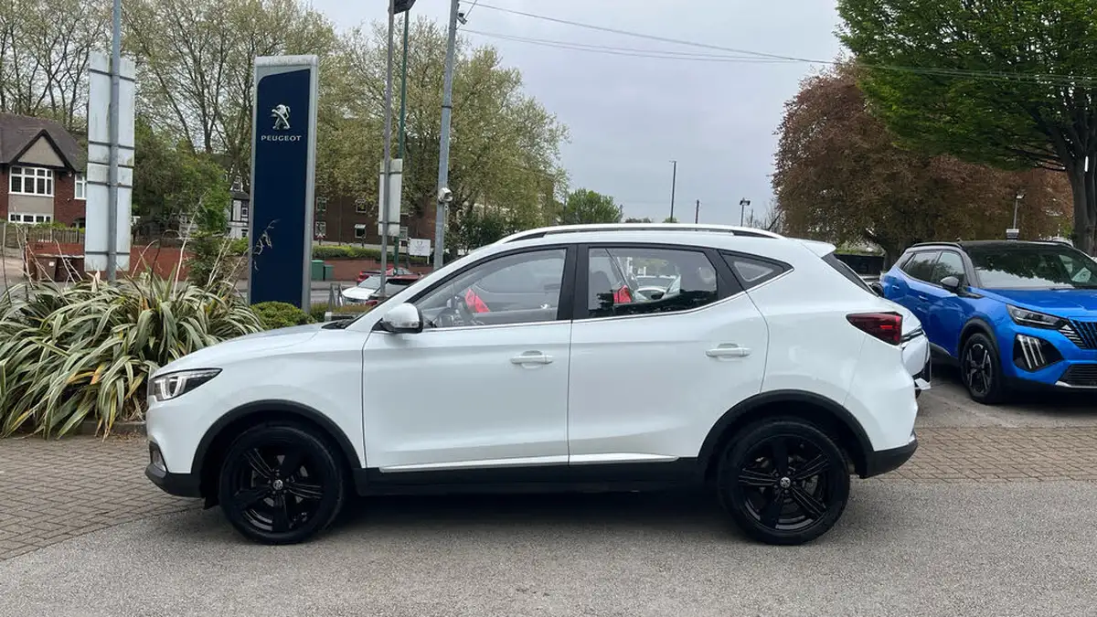 2019-mg-zs-suv-15-vti-tech-exclusive-105bhp-big-5