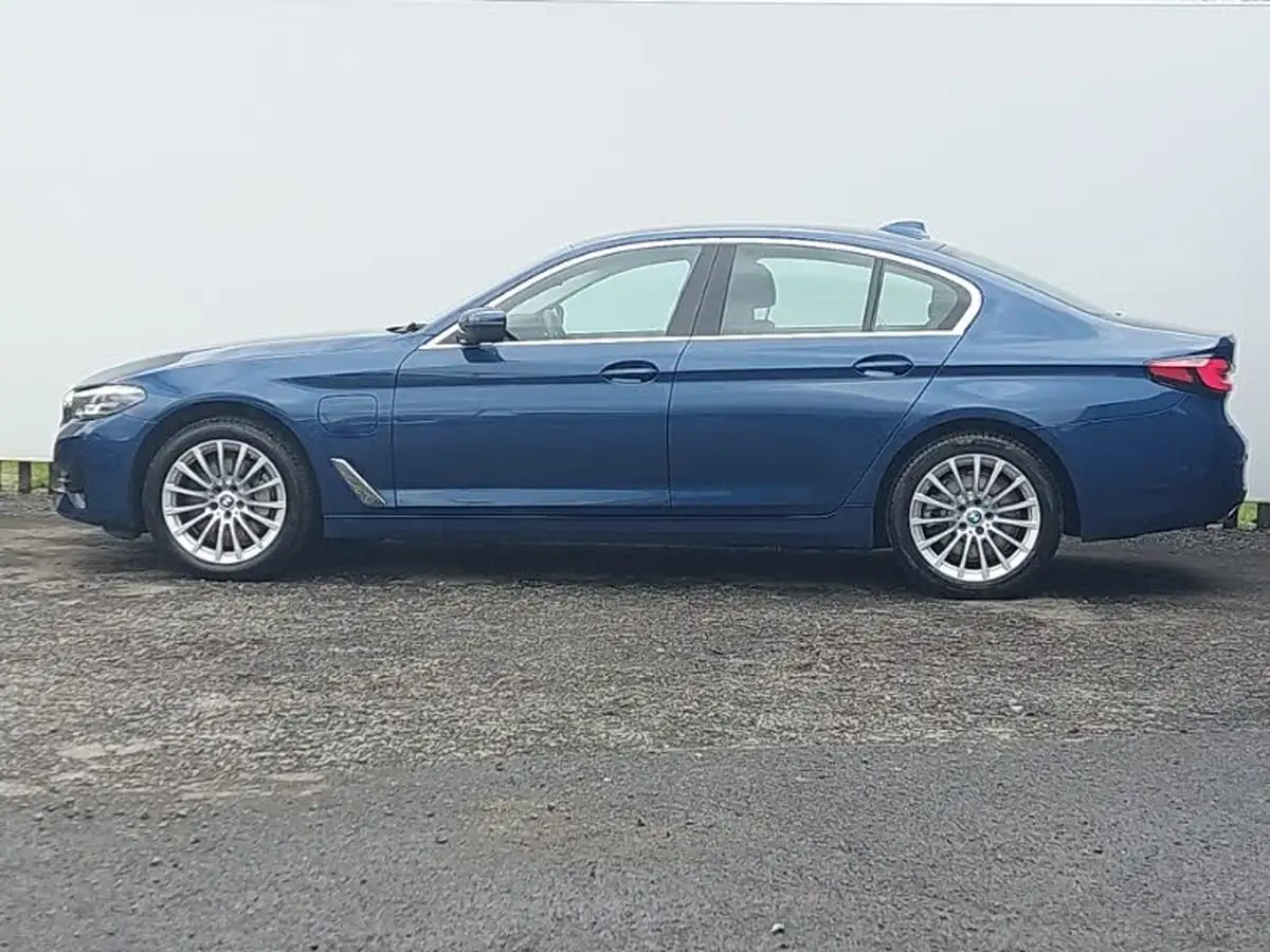 2021-bmw-5-series-20-530e-se-saloon-4d-big-3