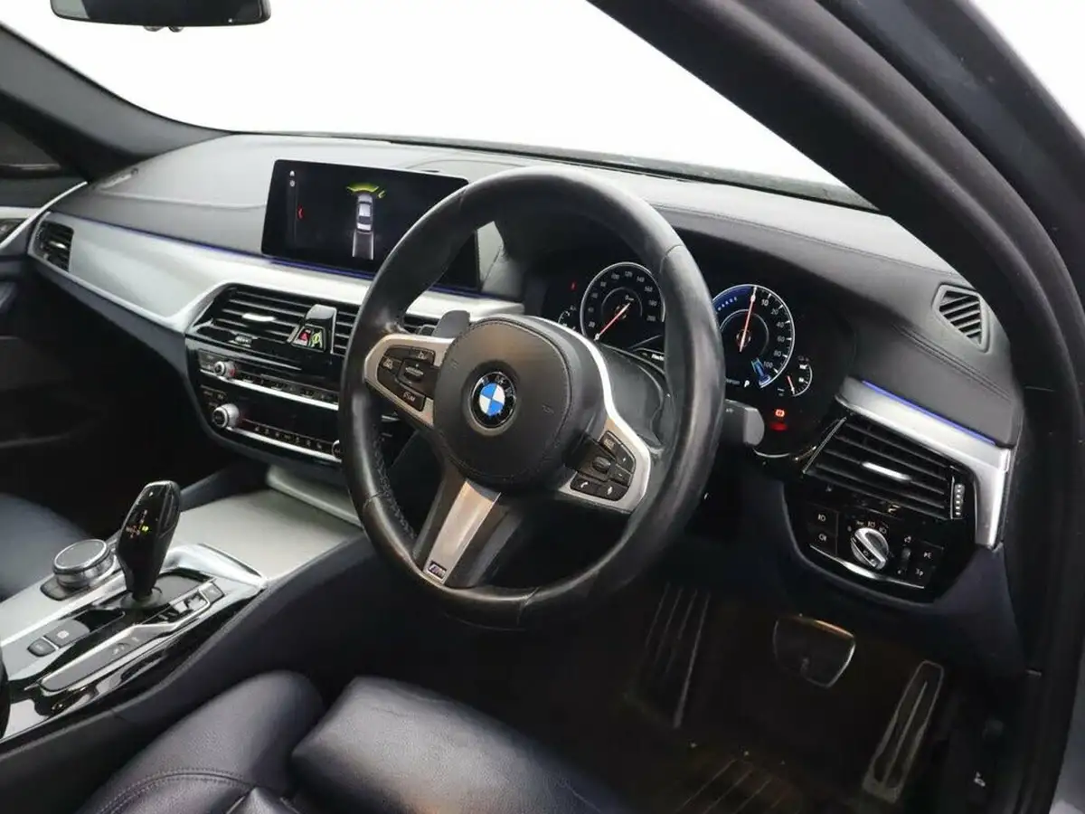 2018-bmw-5-series-20-530e-m-sport-big-11