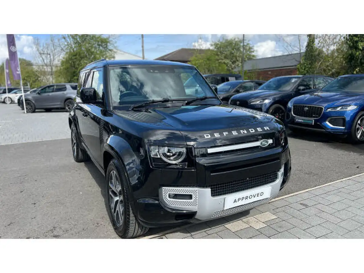 2024-land-rover-110-defender-30-d250-xs-edition-big-25