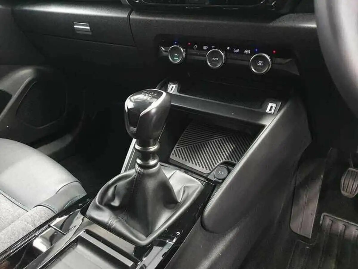 2022-citroen-c4-12-puretech-sense-plus-big-18