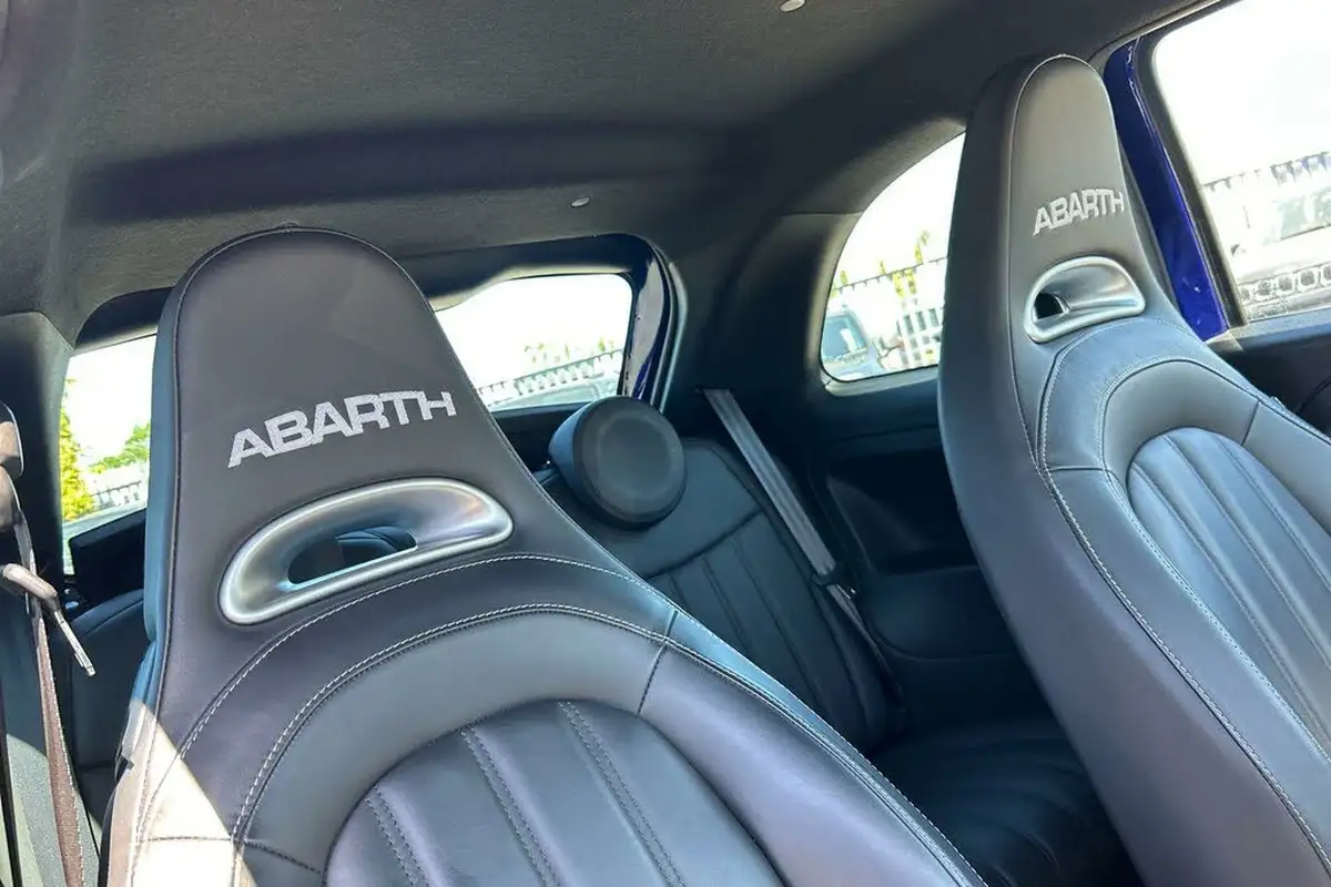 2020-abarth-595-14-tjet-turismo-70th-big-23
