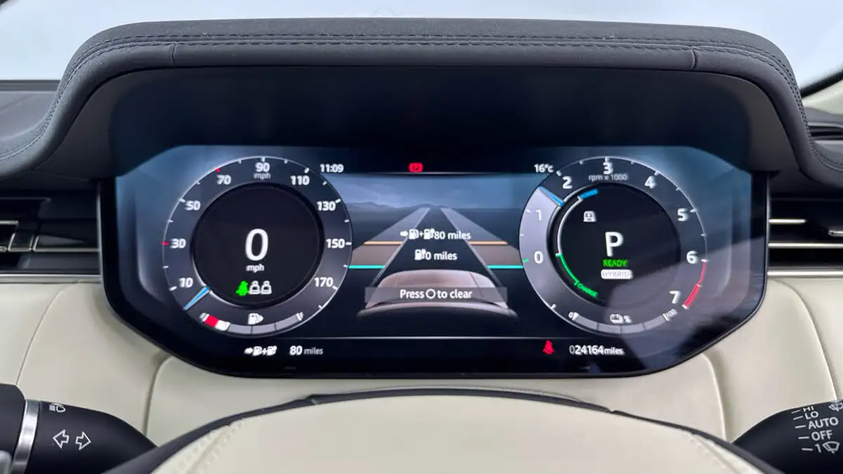 2022-land-rover-range-rover-30-p440e-se-big-12
