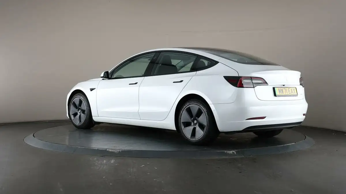 2021-tesla-model-3-e-long-range-awd-big-72