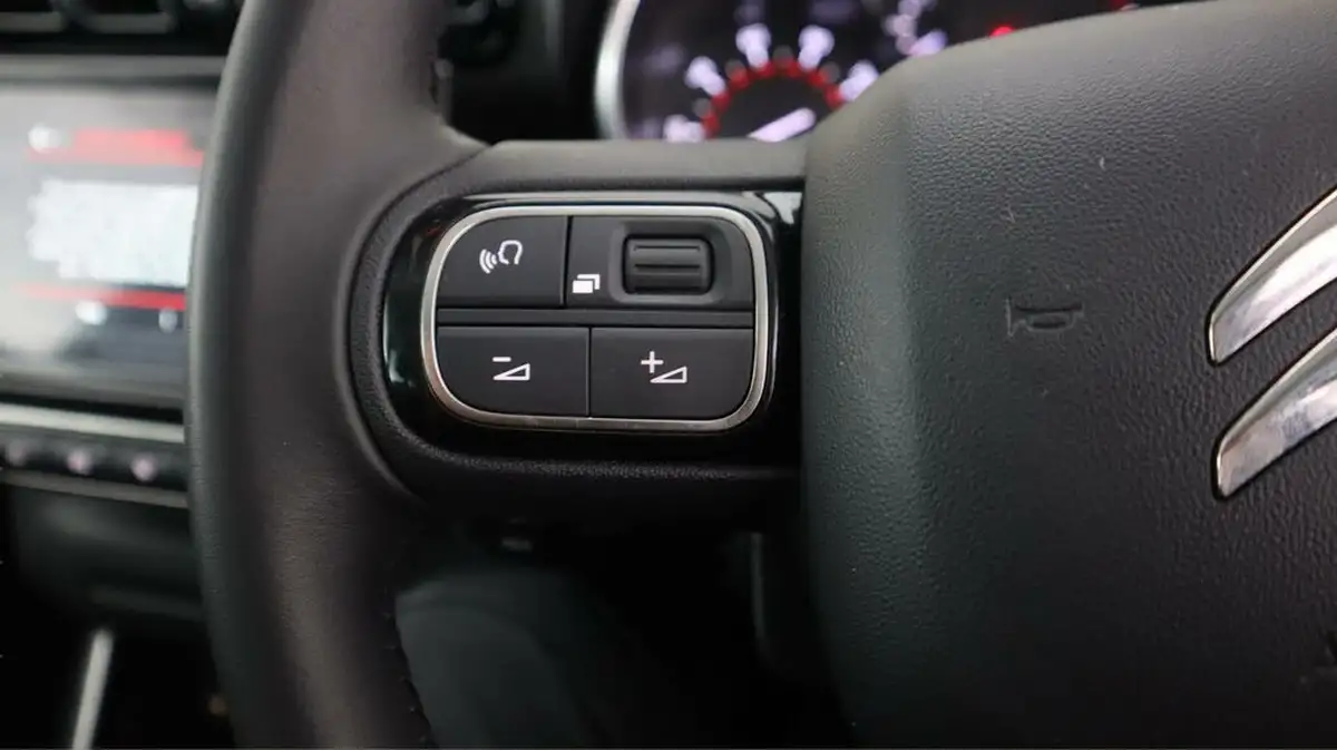 2022-citroen-c3-aircross-12-puretech-shine-plus-110ps-big-22