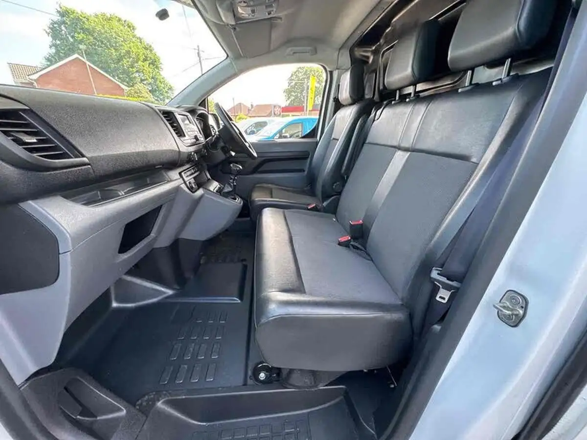2019-vauxhall-vivaro-15td-2700-l1h1-edition-100pseu6dt-big-18
