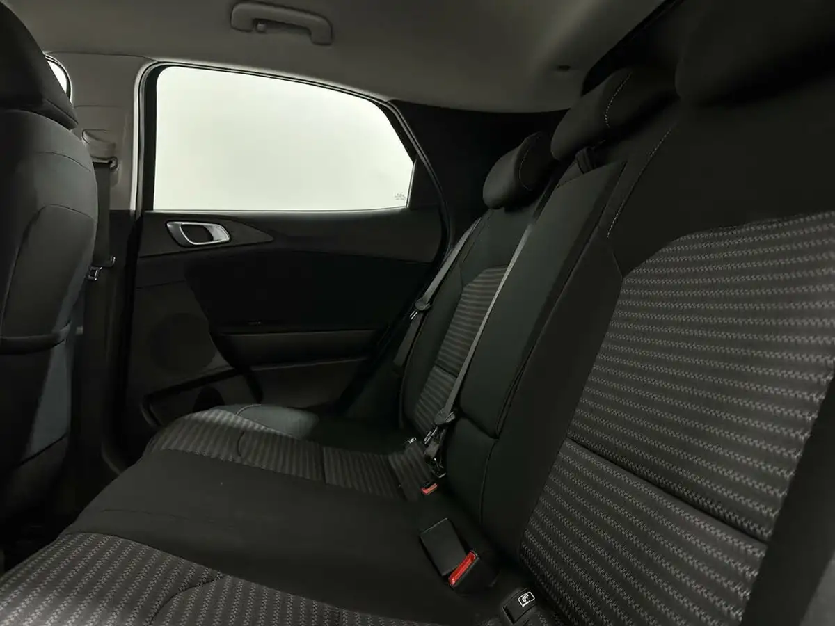 2022-kia-xceed-10-t-gdi-2-big-35