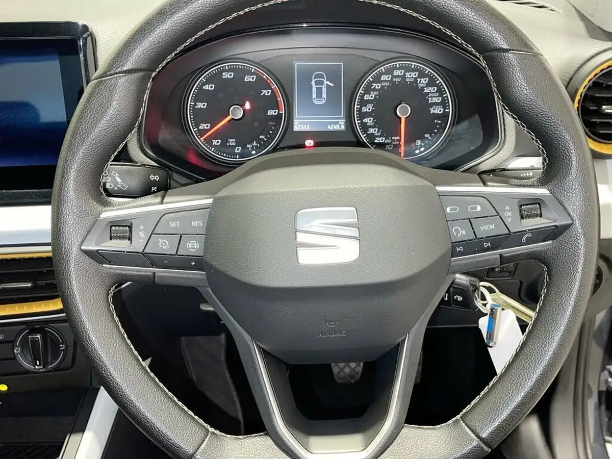 2023-seat-arona-10-tsi-evo-se-technology-big-2