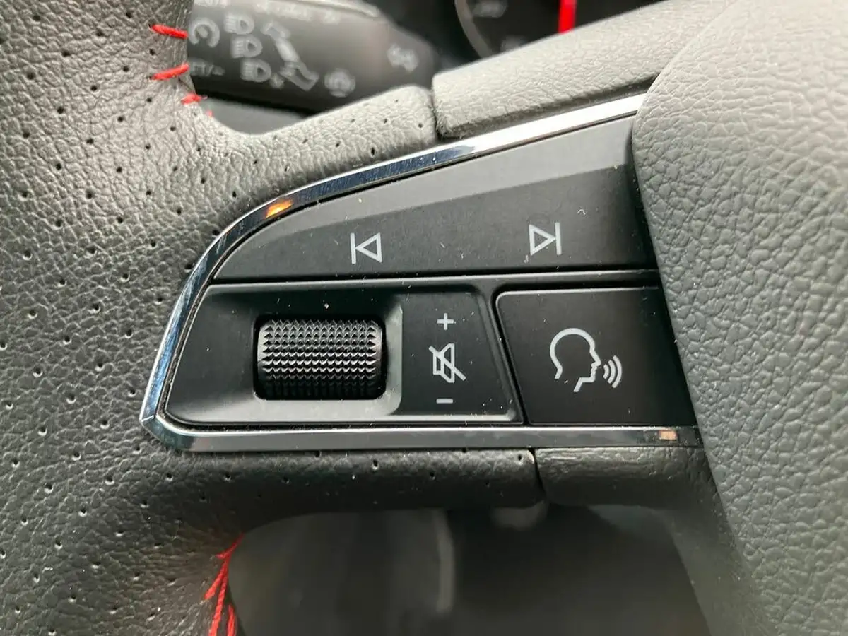 2020-seat-ibiza-10-tsi-fr-115ps-big-18