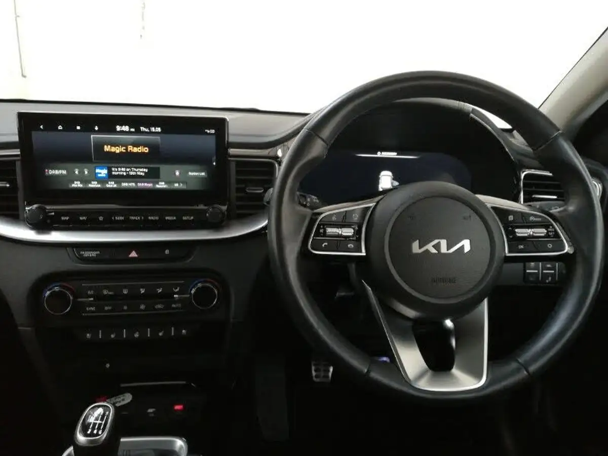 2022-kia-xceed-15-t-gdi-4-big-6