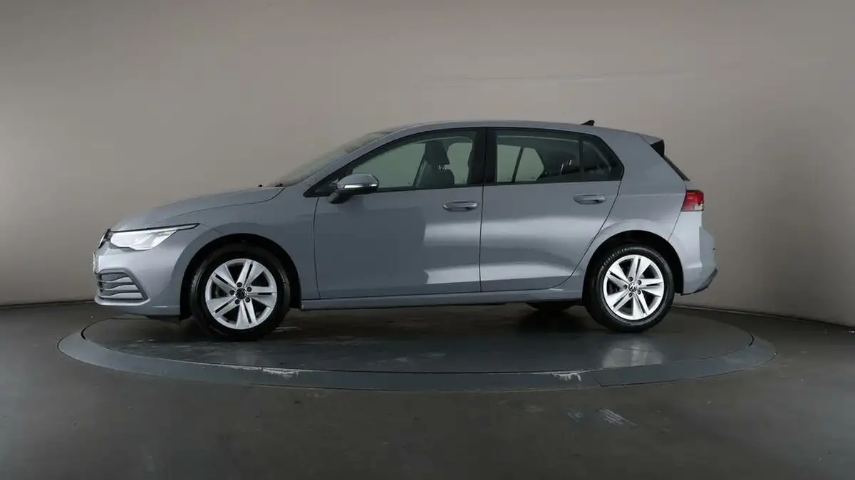 2021-volkswagen-golf-15-tsi-life-150ps-hatchback-big-37