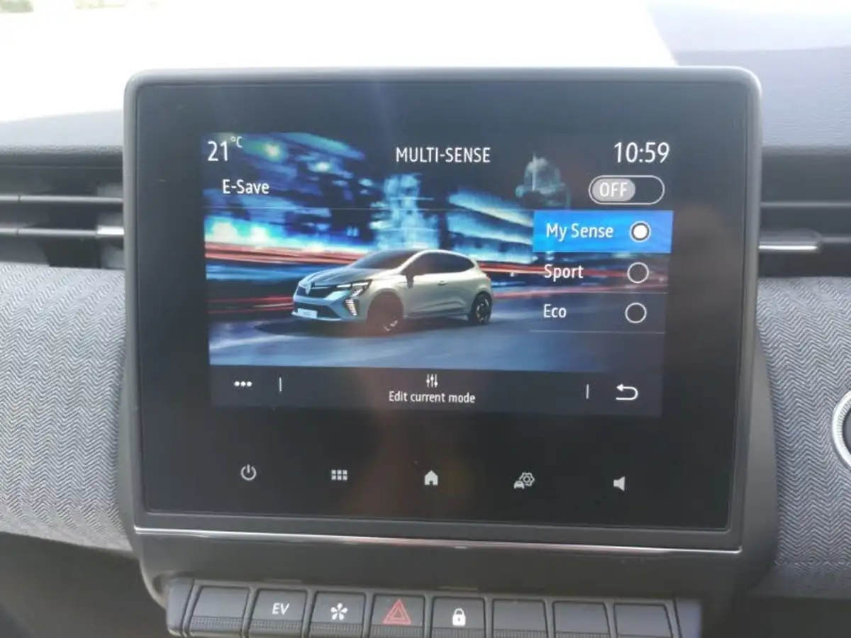 2024-renault-clio-16-techno-big-15