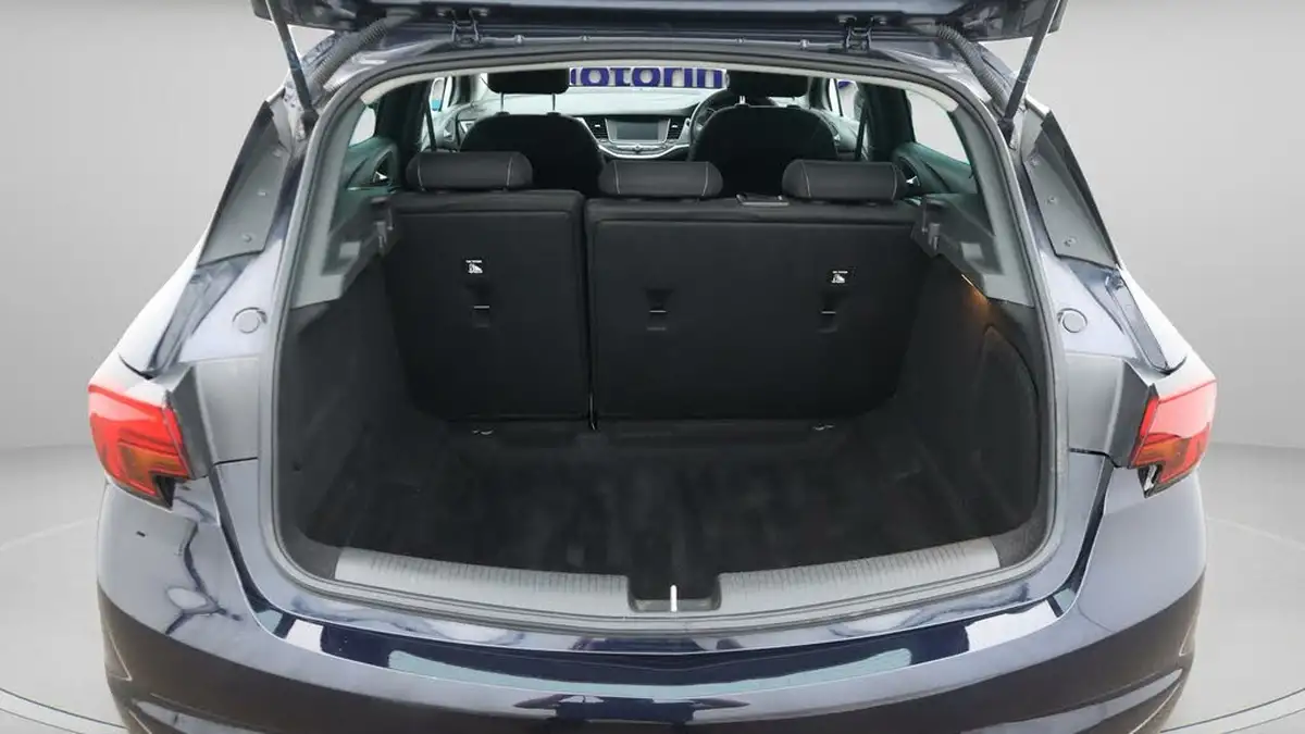 2019-vauxhall-astra-14i-16v-turbo-tech-line-nav-125ps-ss-hatchback-big-17